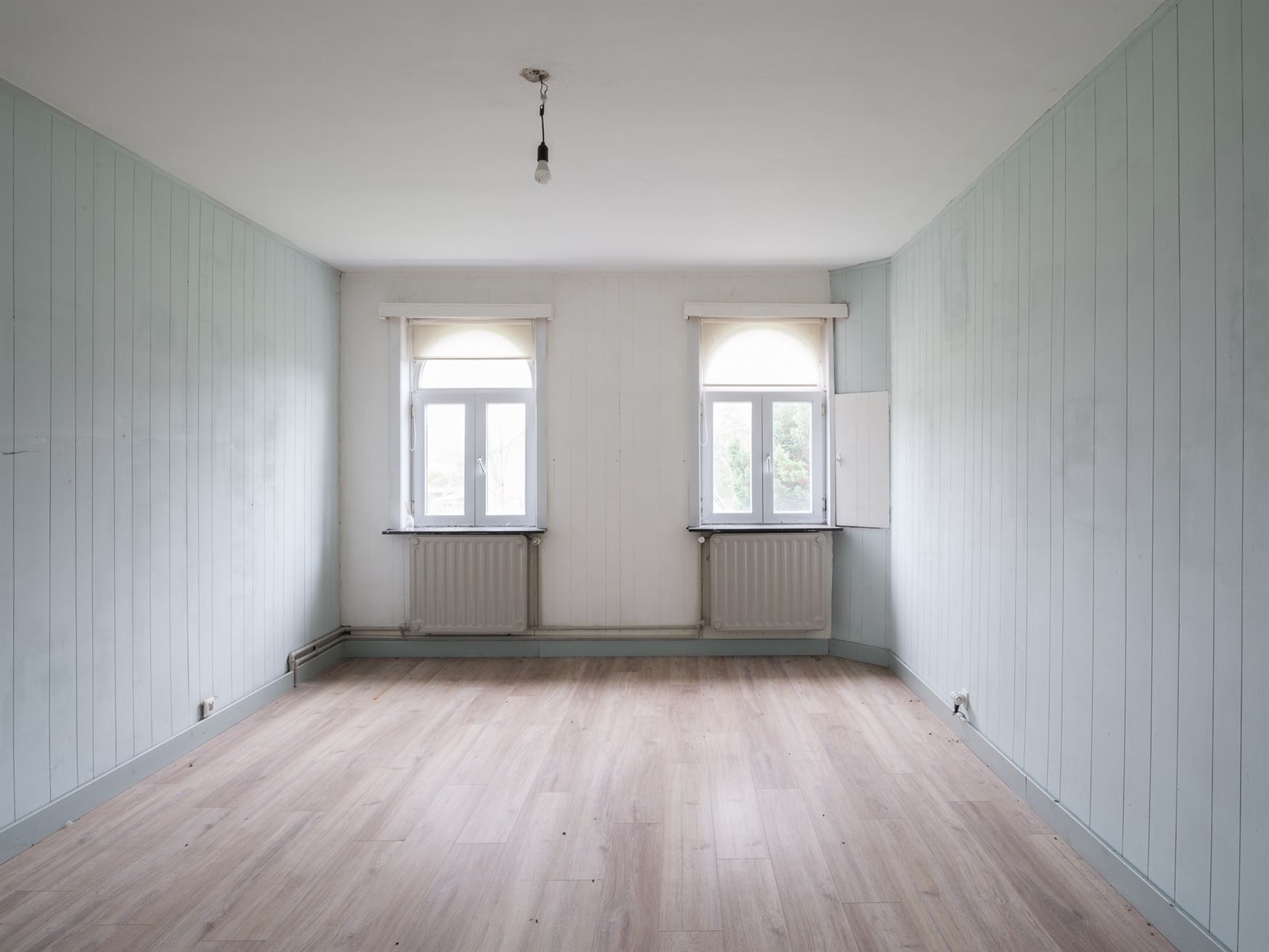 Karakterwoning met riante bijgebouwen foto 17