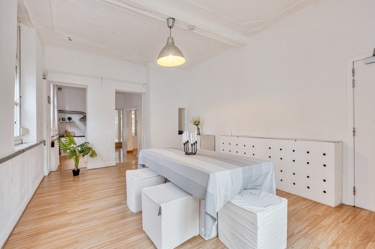 Karaktervolle Gezinswoning met Potentieel in Centrum Herzele! foto 7