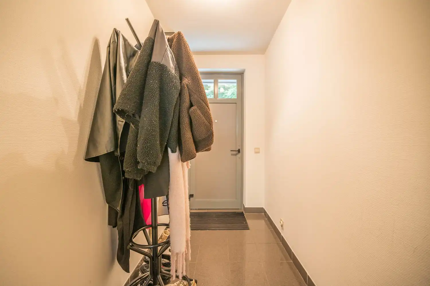 Ruim en lichtrijk appartement met 3 slaapkamers, een terras en een dubbele garagebox nabij het UZ Gasthuisberg te Leuven! foto 3