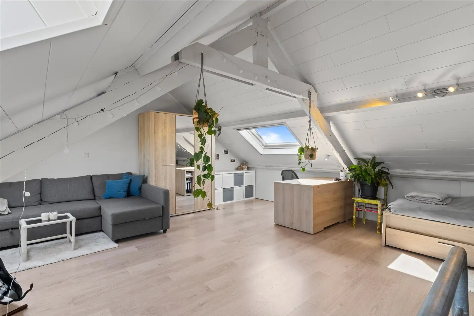 Modern halfopen bebouwing met uniek zicht in een landelijke omgeving. foto 27