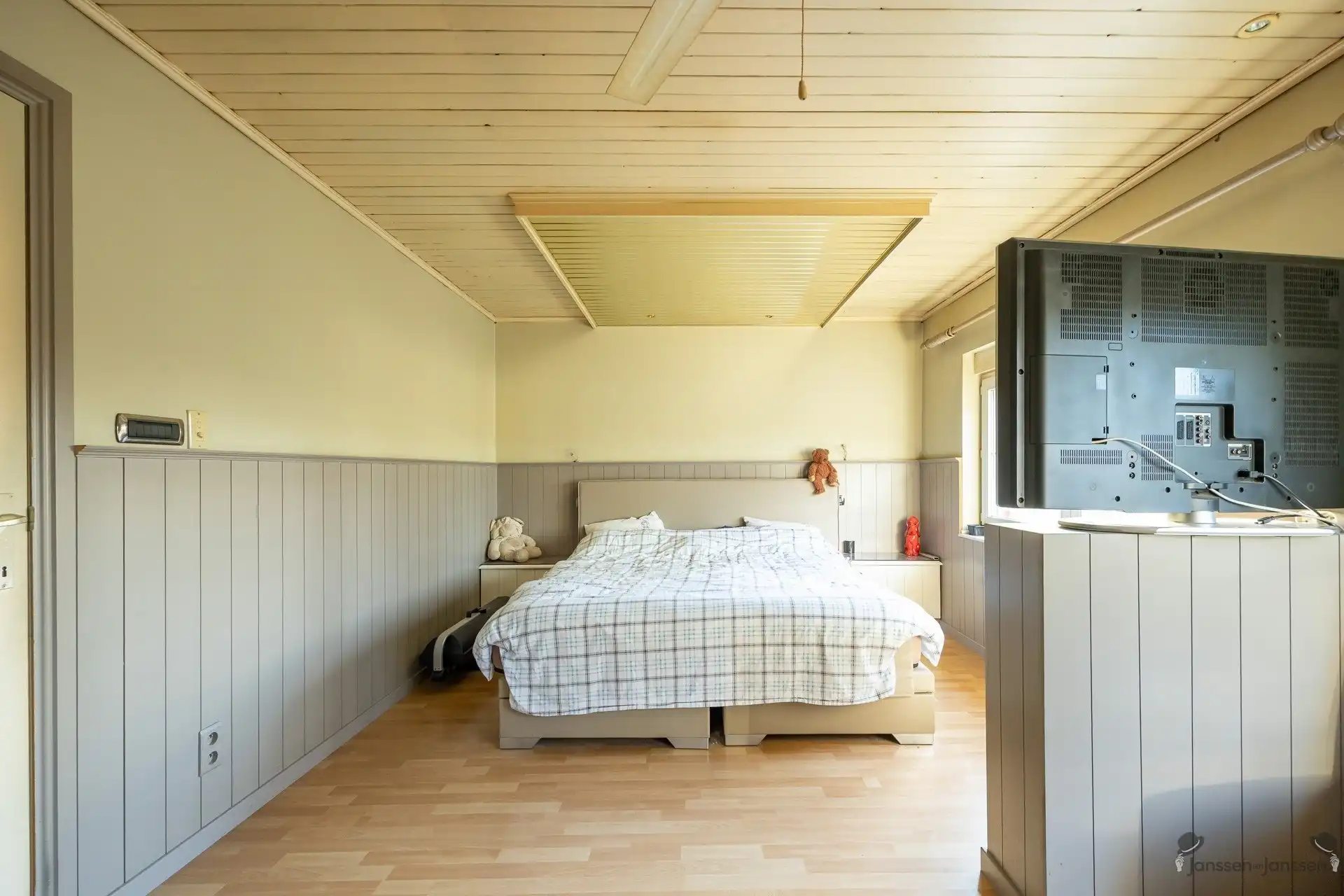 Gezinswoning met 2 (mog. 4) slaapkamers, garage en ruime tuin in Maria ter Heide foto 10