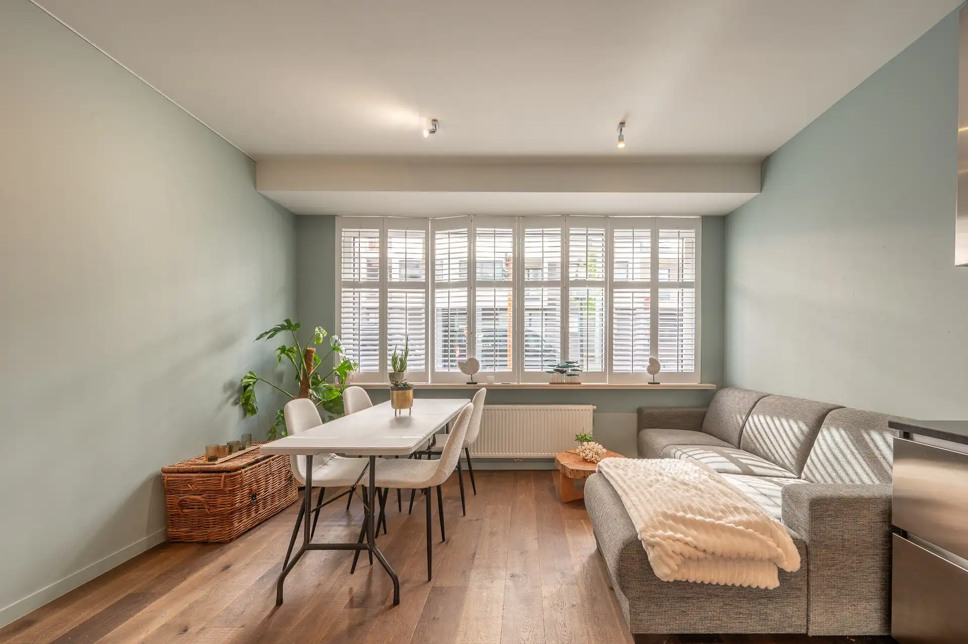 Gezellig en recent appartement met twee slaapkamers en privatieve kelder foto 2