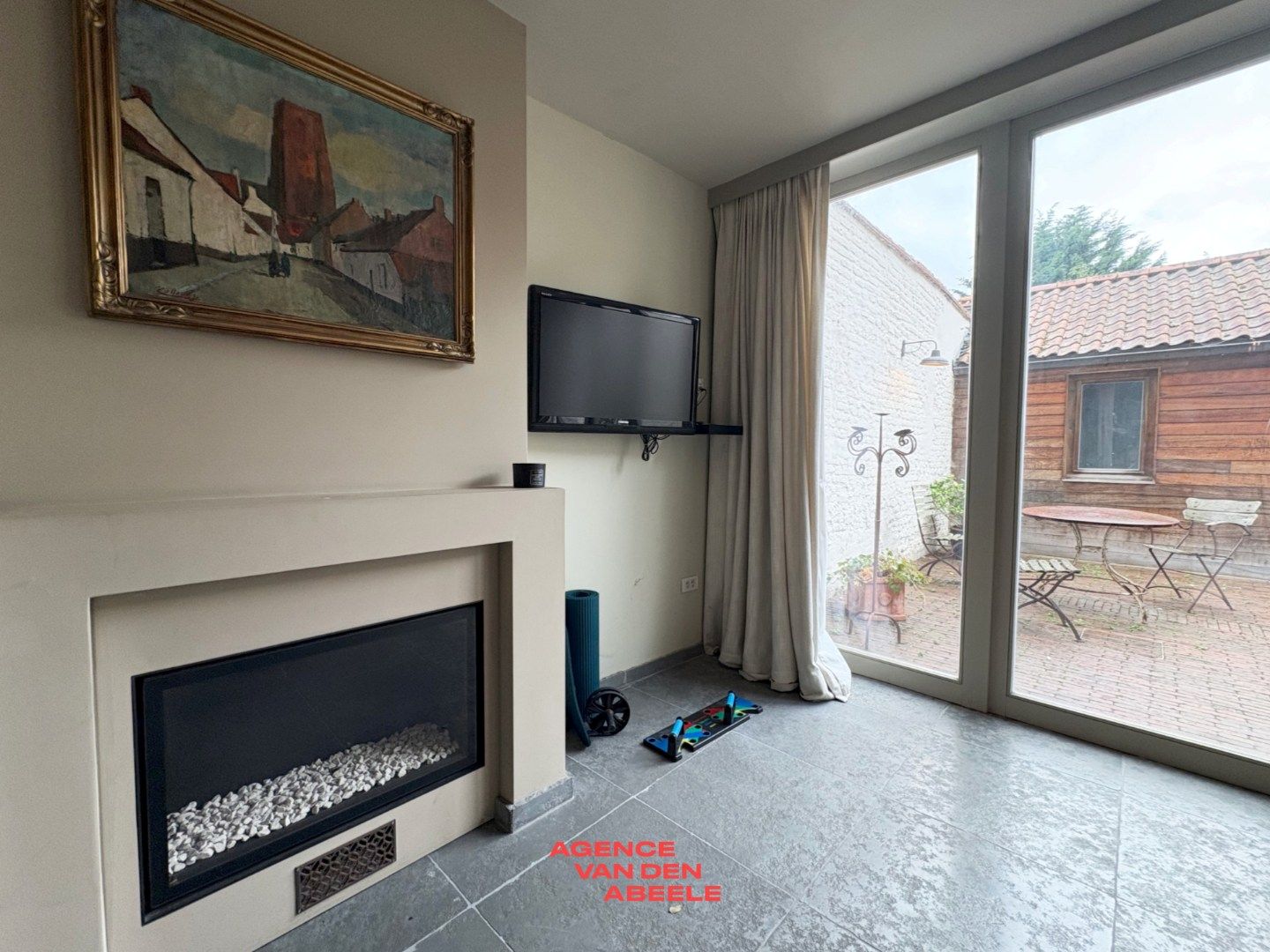 High class woning met stadskoer foto 11