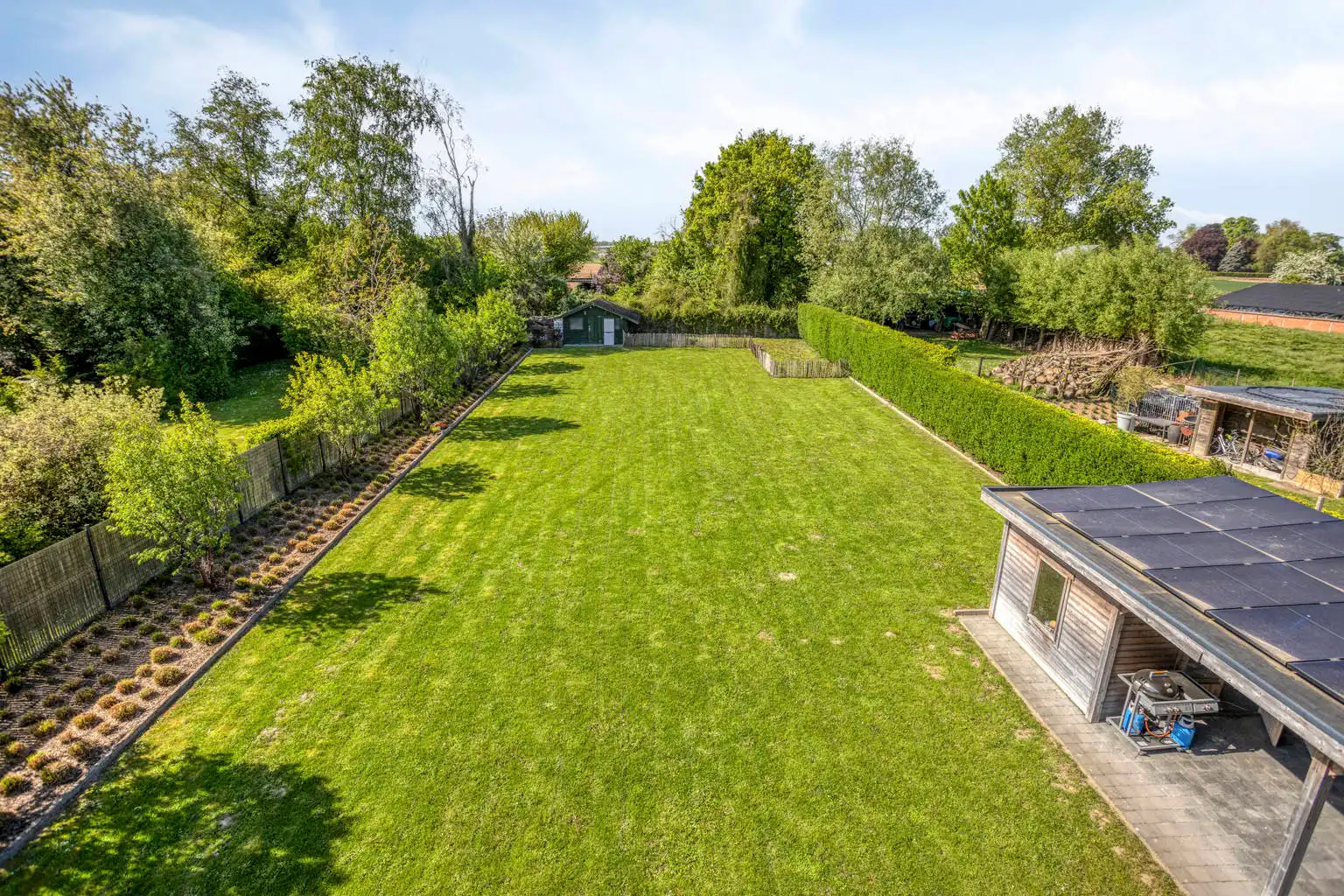MOOIE, VOLLEDIG GERENOVEERDE WONING MET TUIN  foto 30