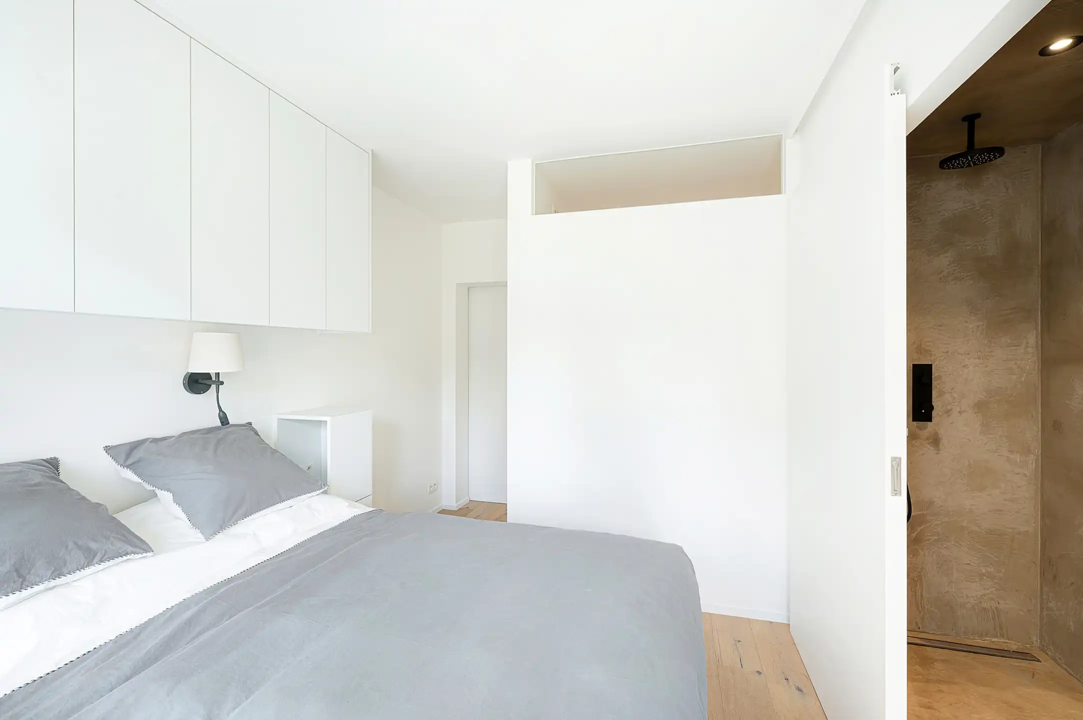 Stijlvol gerenoveerd appartement met frontaal zeezicht   foto 24