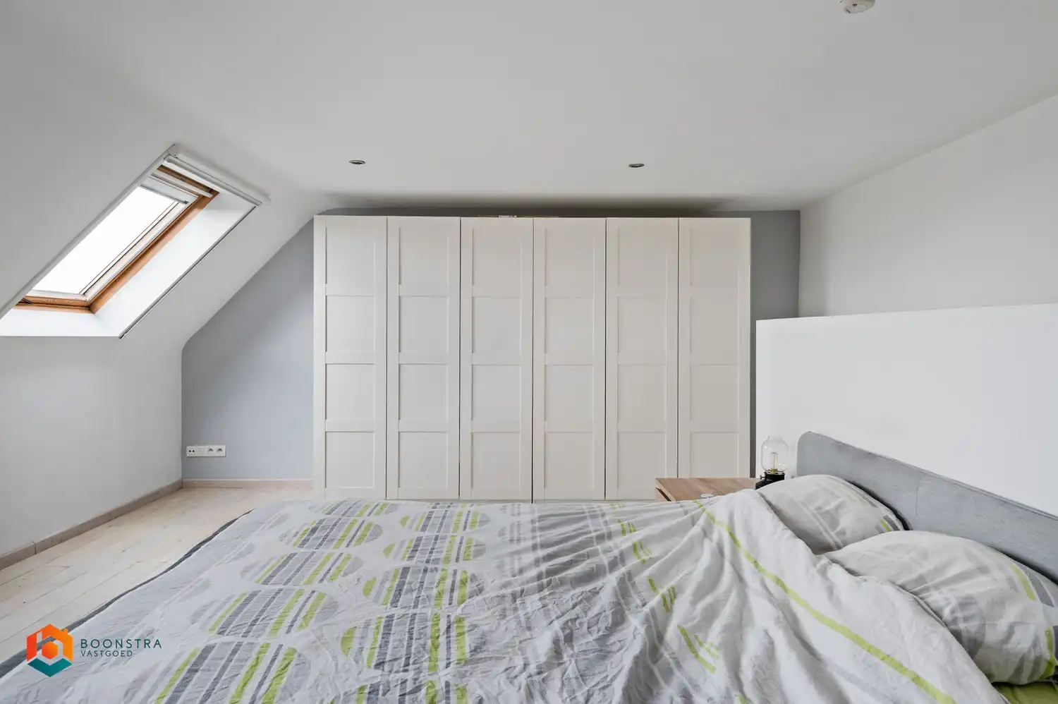 Lichtrijk duplexappartement met 2 slpkrs te Putte foto 16