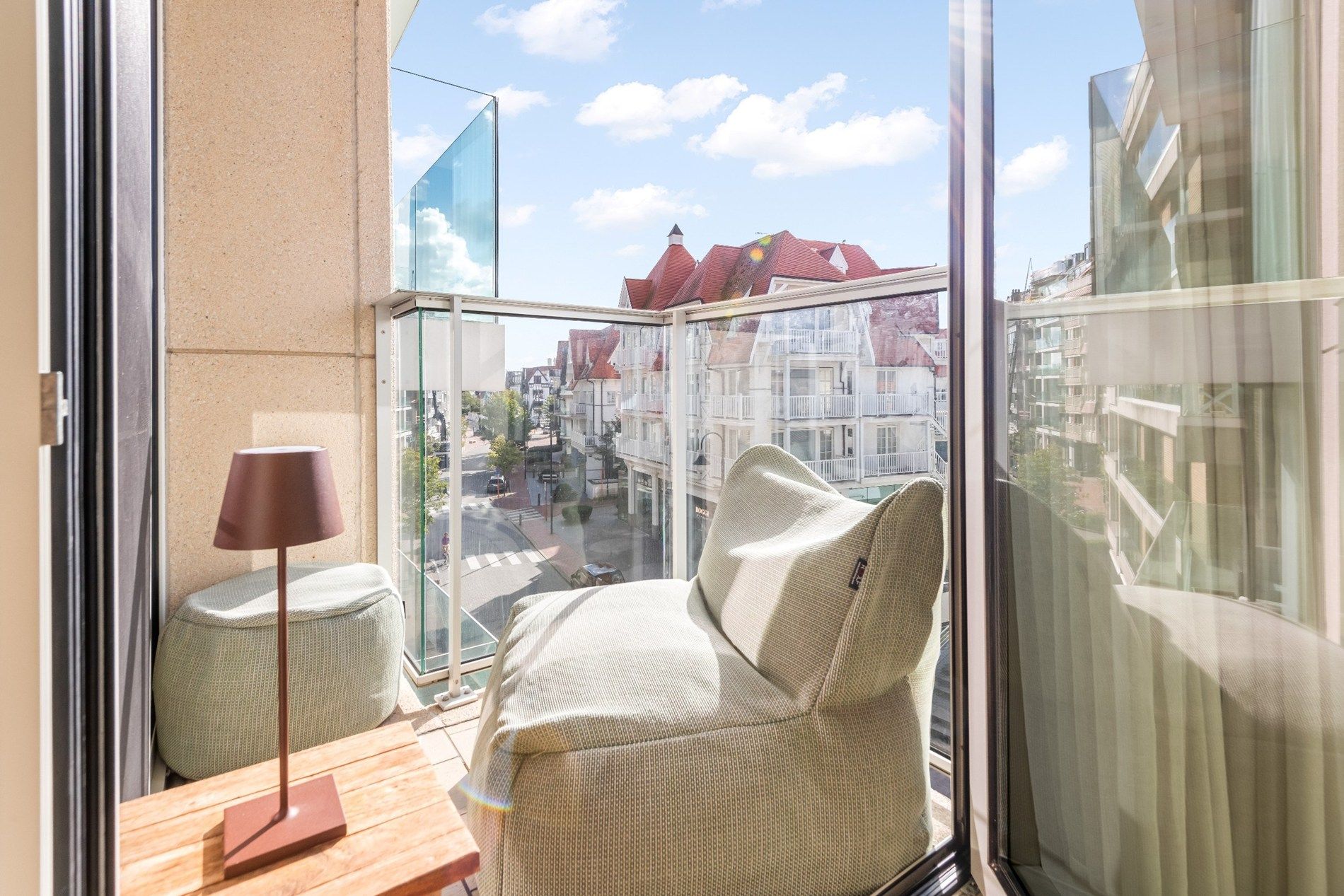 Zuidgericht appartement op de Kustlaan in het Zoute met UNIEK OPEN ZICHT ! foto 5