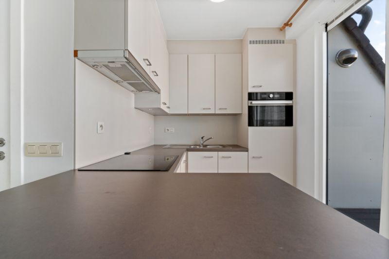 Instapklaar appartement in het hart van Lokeren! foto 6