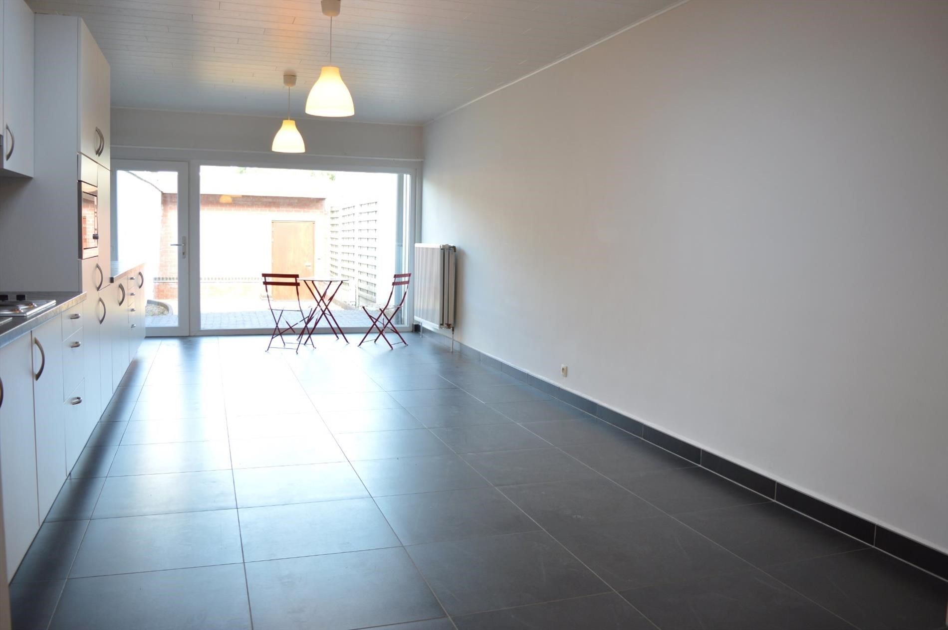 Instapklare woning mét garage te Kortrijk foto 3