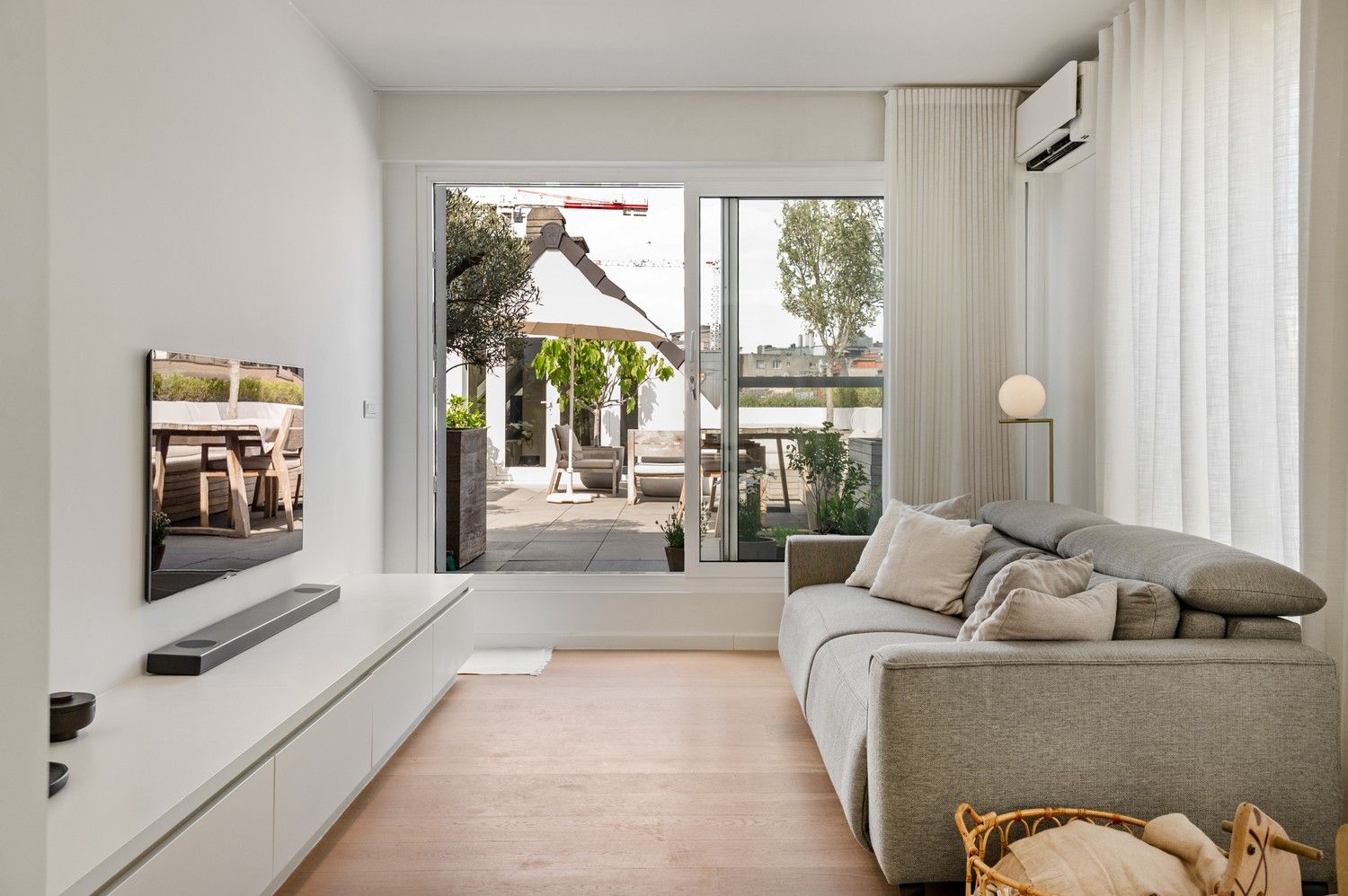 Lichtrijke duplex met royaal dakterras en polyvalente ruimte nabij het Stadspark foto 9