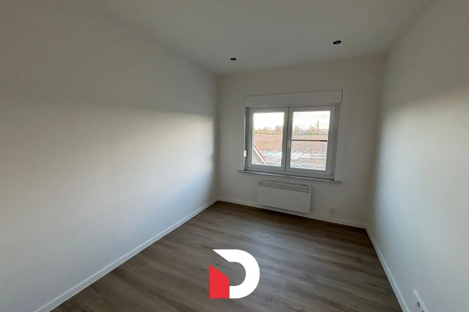 Gerenoveerde, lichtrijke woning met 3 slaapkamers en garage  foto 15