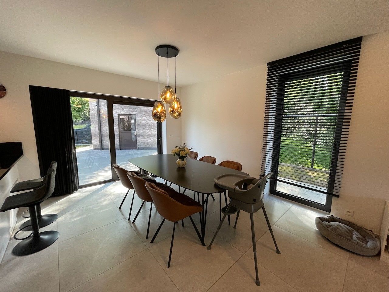 Genk - Bret, Atheneumstraat 40: Stijlvolle, energiezuinige woning met 3 slaapkamers, carport, tuin,... rustig gelegen in het groen op een top-locatie! foto 10