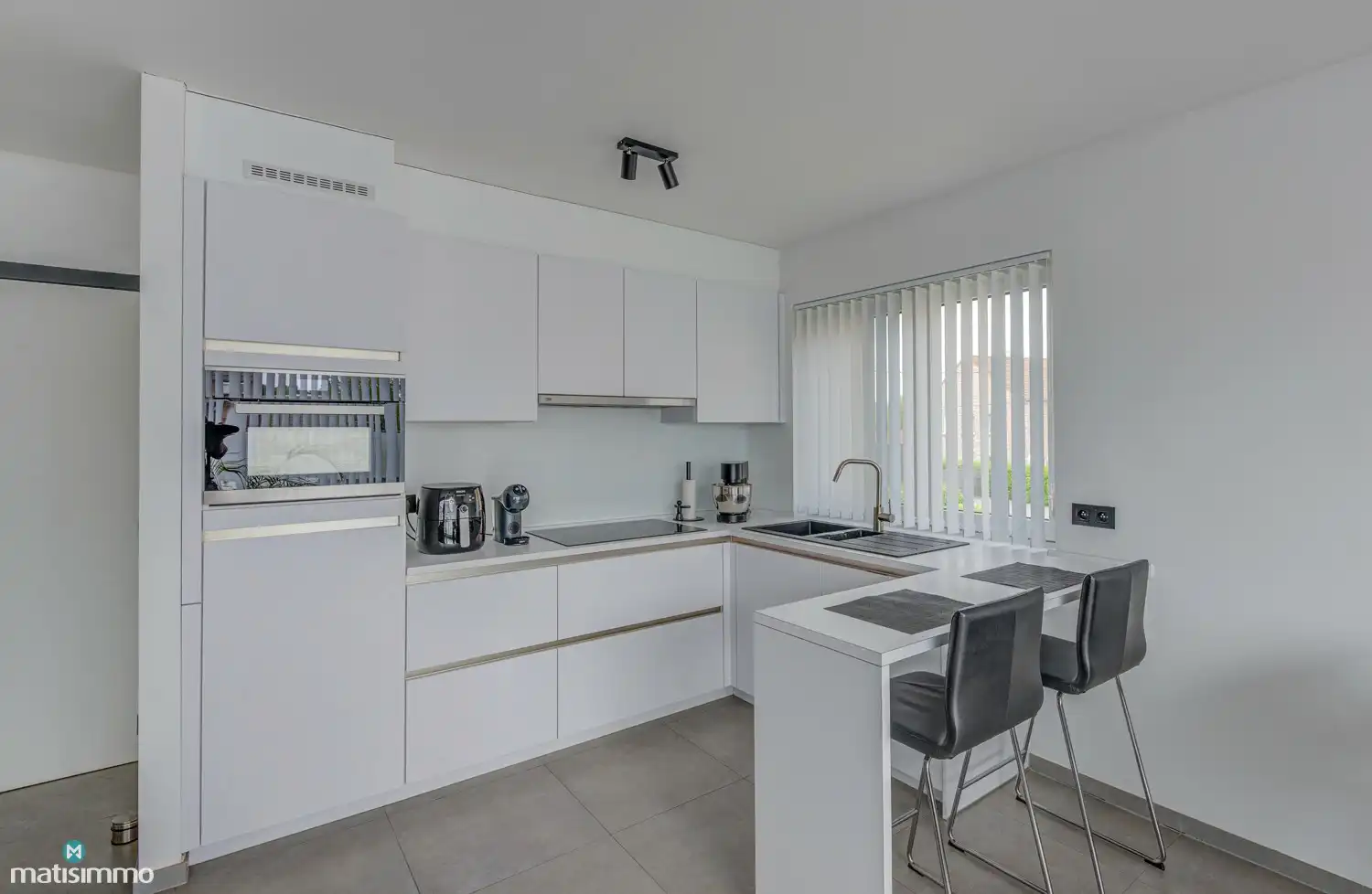 INSTAPKLAAR APPARTEMENT MET 2 SLAAPKAMERS, RUIM TERRAS EN PARKEERPLAATS TE SCHOONBEEK foto 5