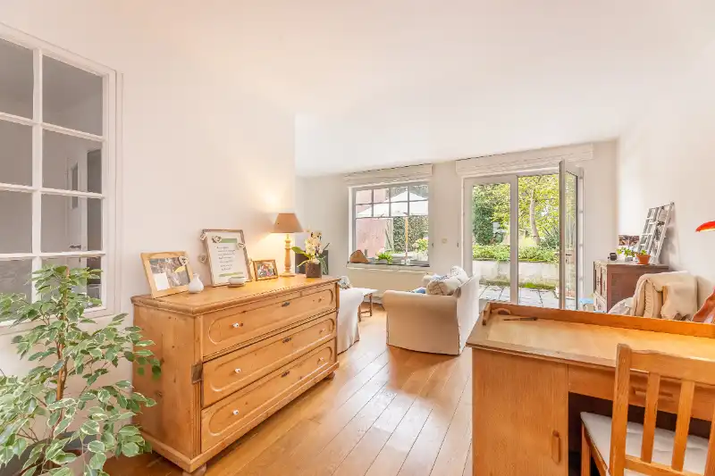 Rustig gelegen gezinswoning met groen uitzicht foto 4