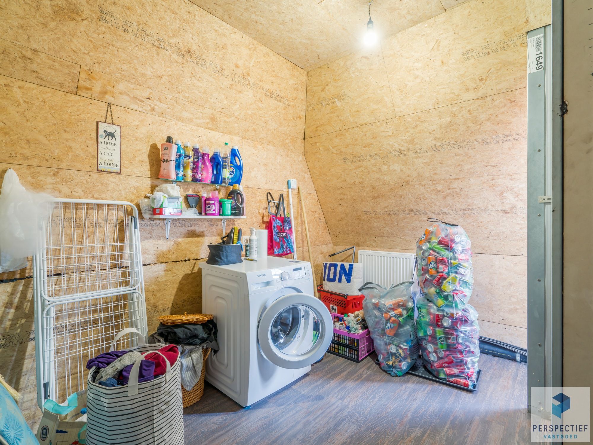 2 handelsruimtes + appartement met mogelijkheden op een strategische ligging te Roeselare foto 45