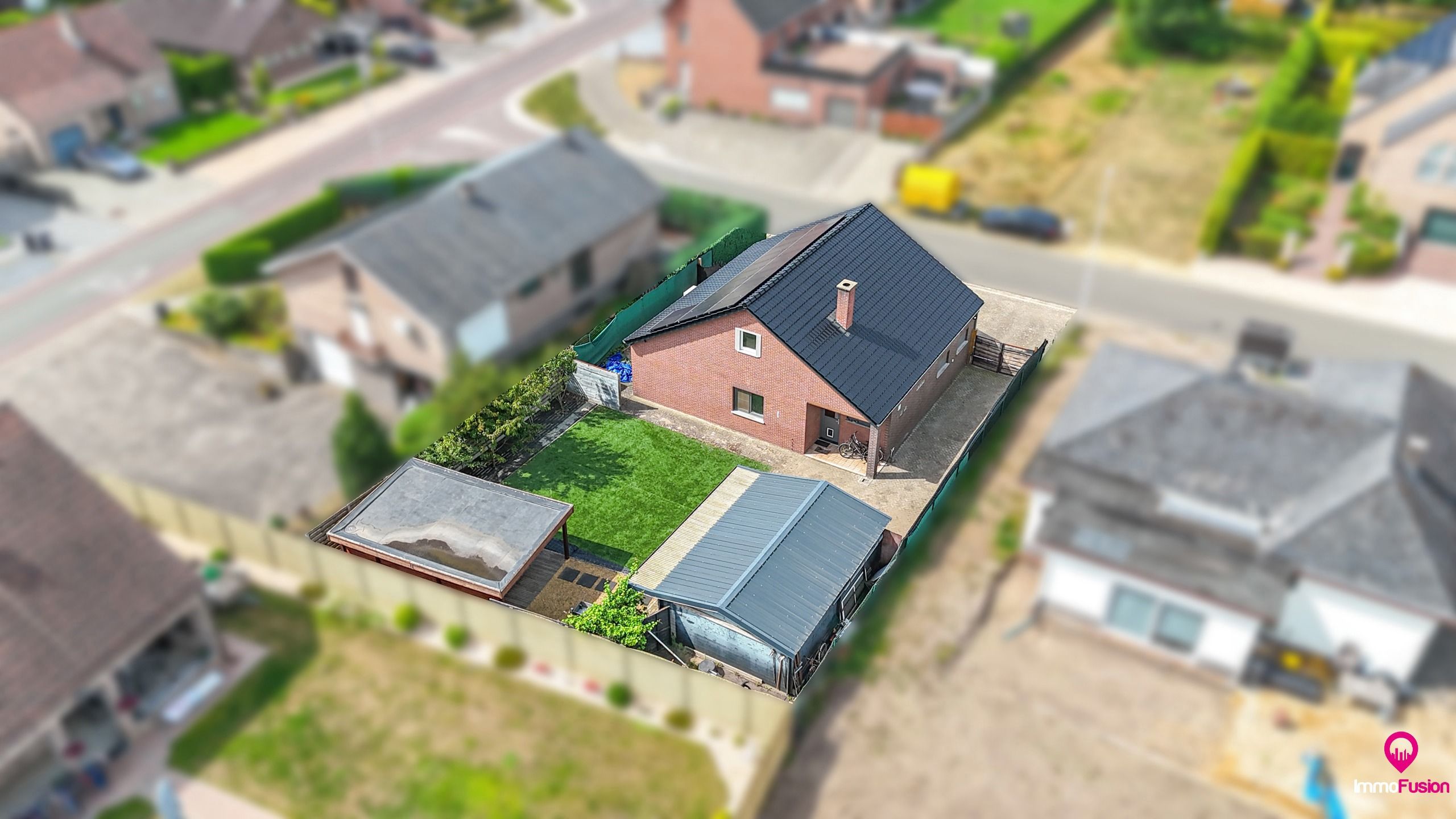 Instapklare gezinswoning met 4 slpks en mooie verzorgde tuin foto 30