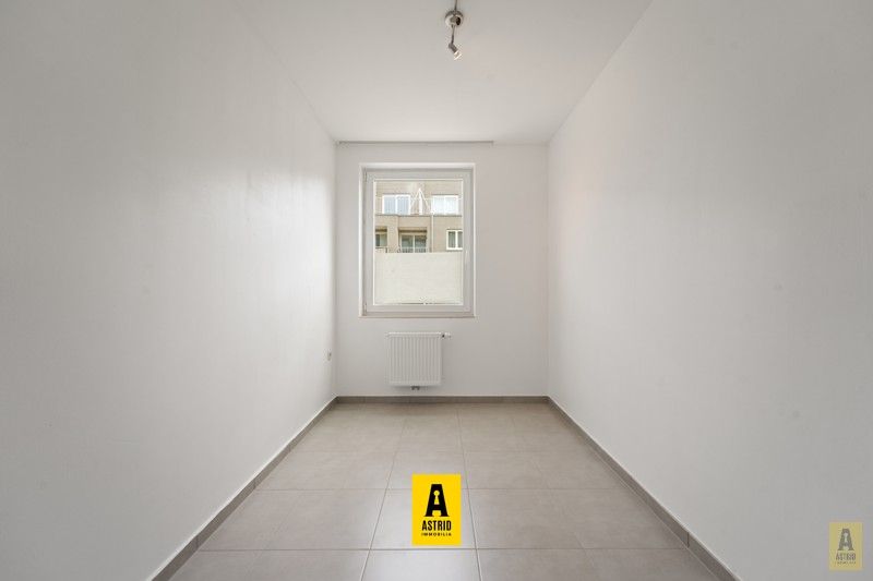 Instapklaar gelijkvloers appartement met terras aan Spuikom! foto 18