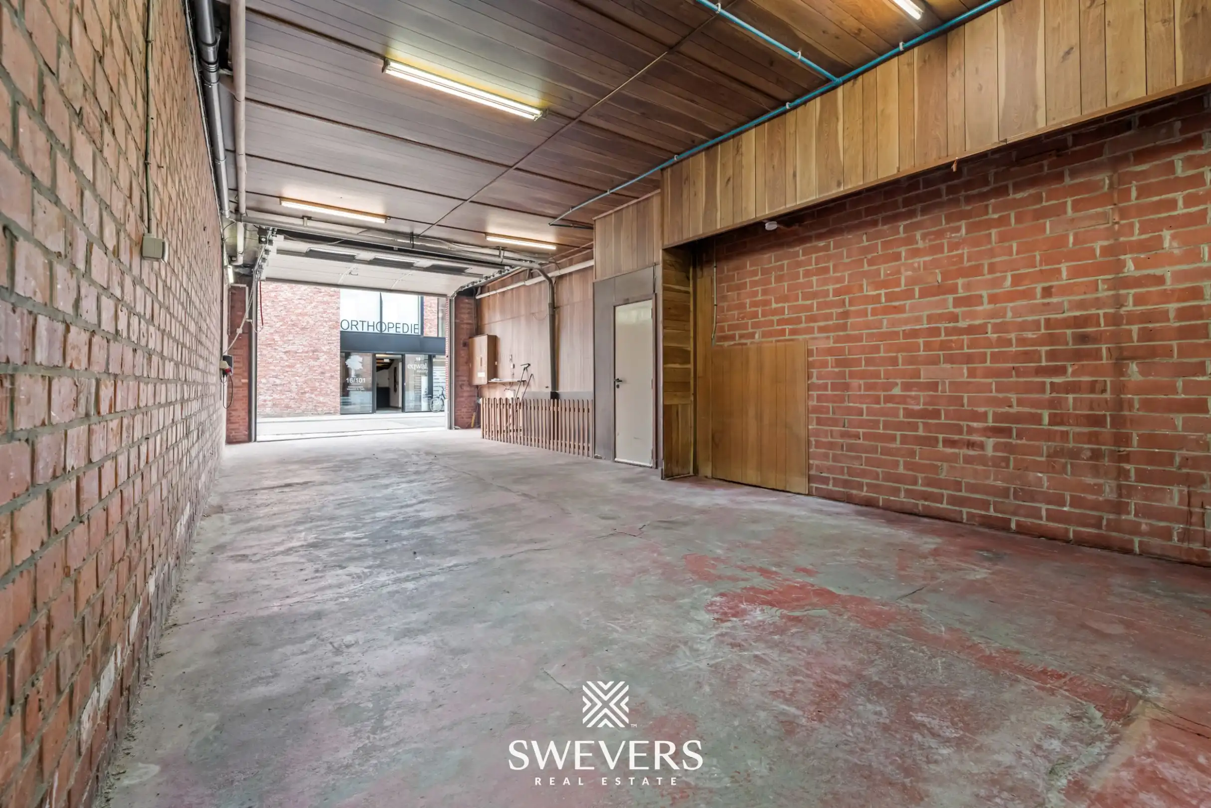 223 m² woonruimte met uitzonderlijke garage van ca. 100 m² nabij centrum foto 18