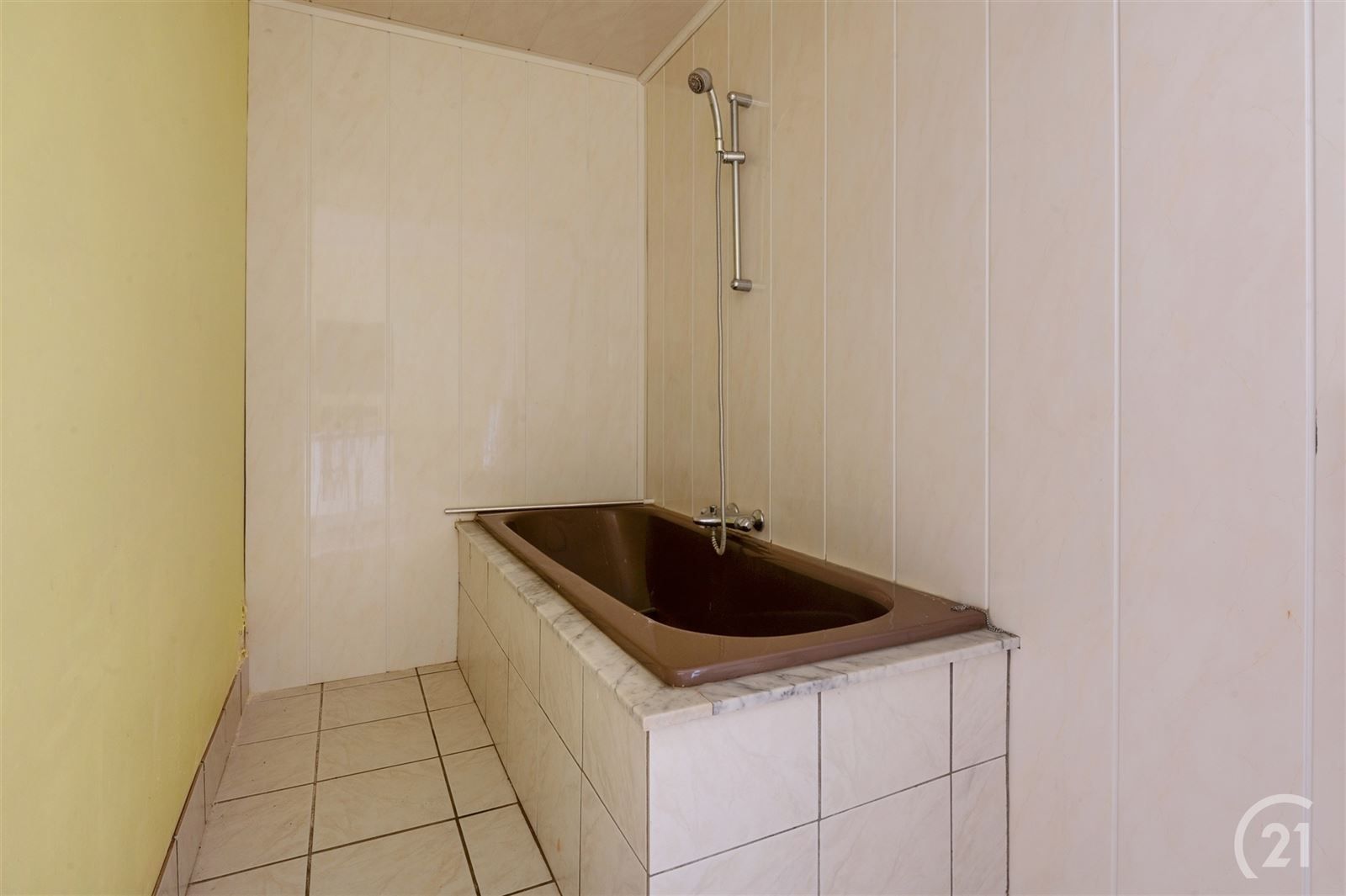 deels gerenoveerde woning met tuin op 12are34 foto 18