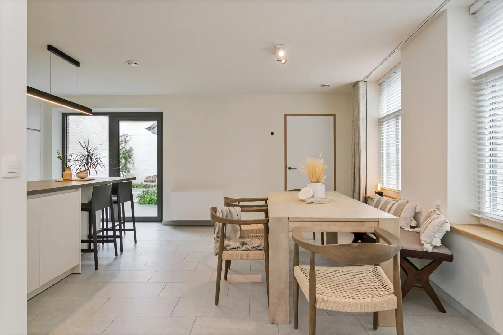 Unieke woning binnen de stadswallen van Brugge foto 6