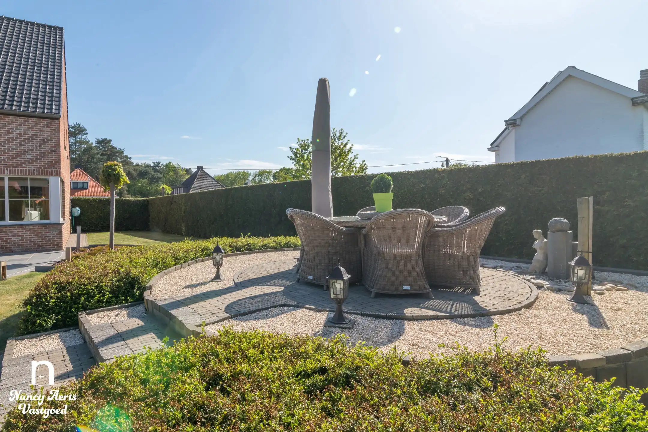 Instapklare woning met goed draaiende kapperszaak aan huis foto 61