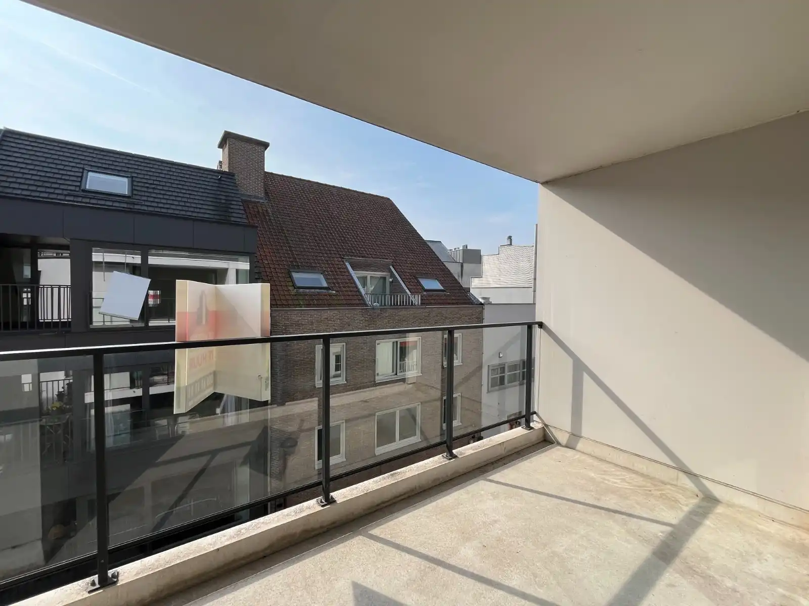 Gezellig en lichtrijk appartement met 2 slaapkamers, terras en staanplaats in hartje Waregem foto 7