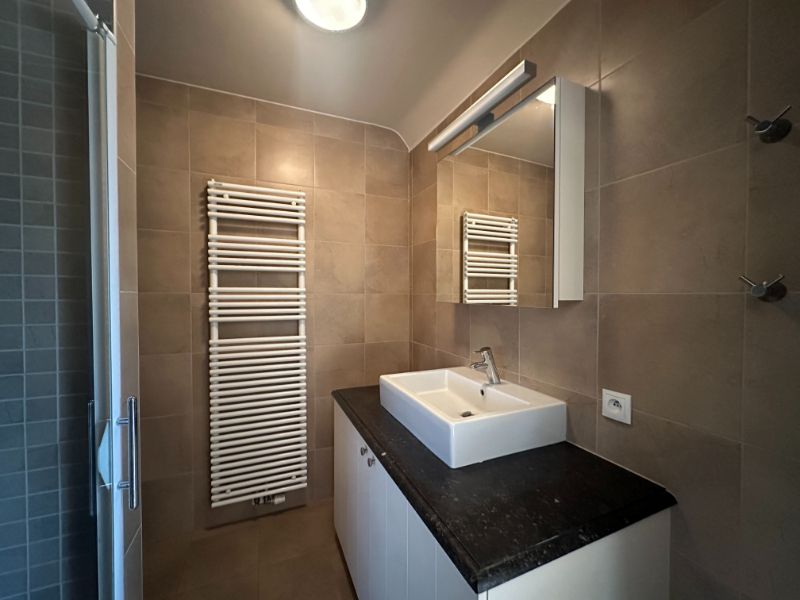 Ruim appartement inclusief kelderberging en garage! foto 20