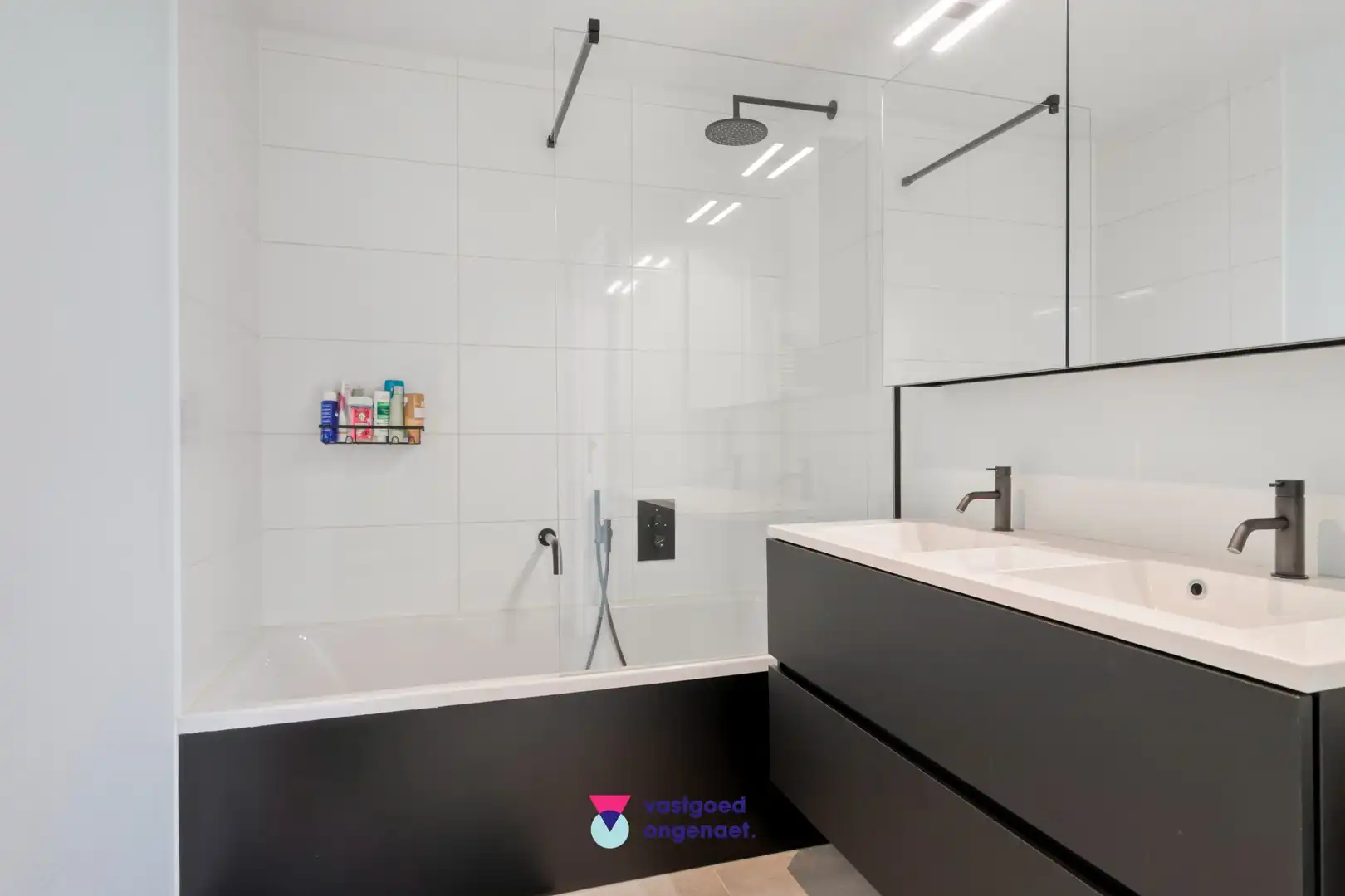 Stijlvol appartement met terras op toplocatie foto 5