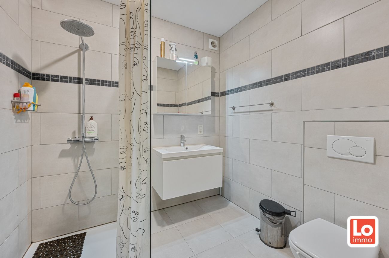 Instap klaar gelijkvloers appartement met garage in het hartje van Lochristi! foto 9