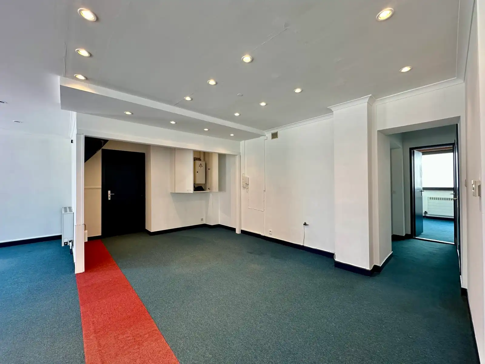 Kantoorruimte op strategische locatie foto 8