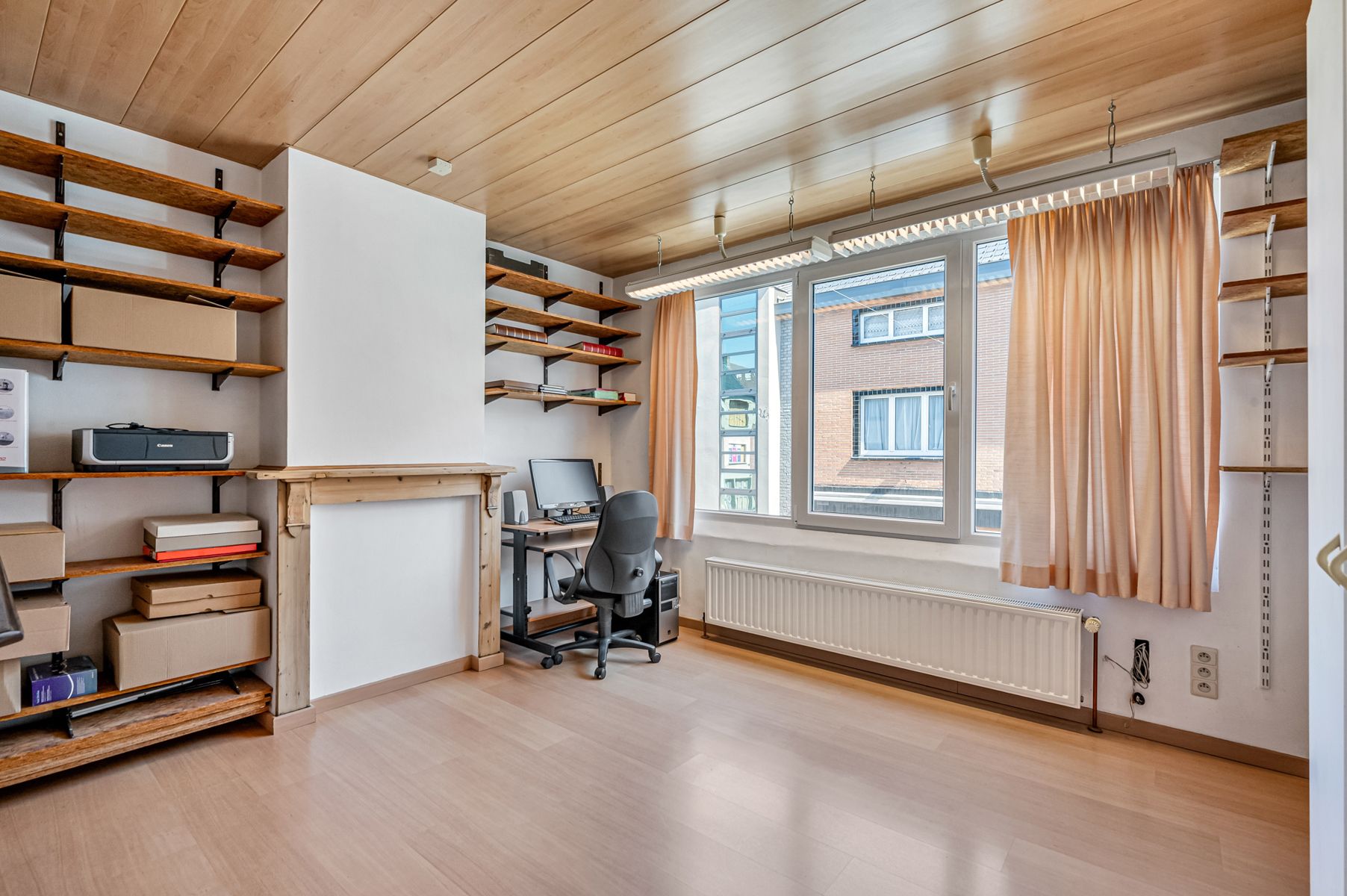 Goed gelegen, ruime gezinswoning met garage foto 15