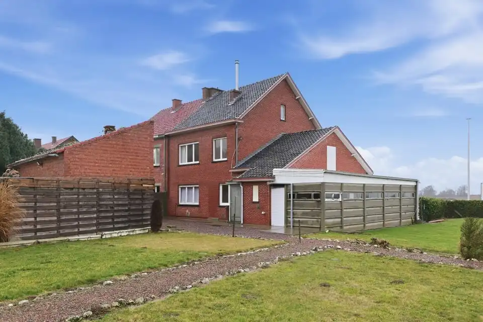 OP TE FRISSEN GEZINSWONING MET GARAGE OP EEN RUIM PERCEEL VAN 10A IN GINGELOM foto 6