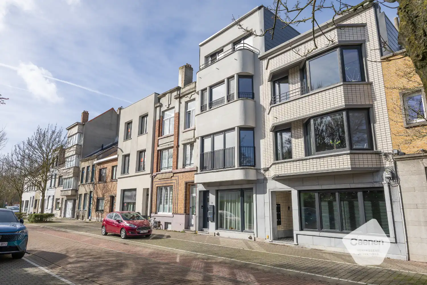 Ruim gerenoveerd drie slaapkamer appartement nabij centrum Oostende foto 33