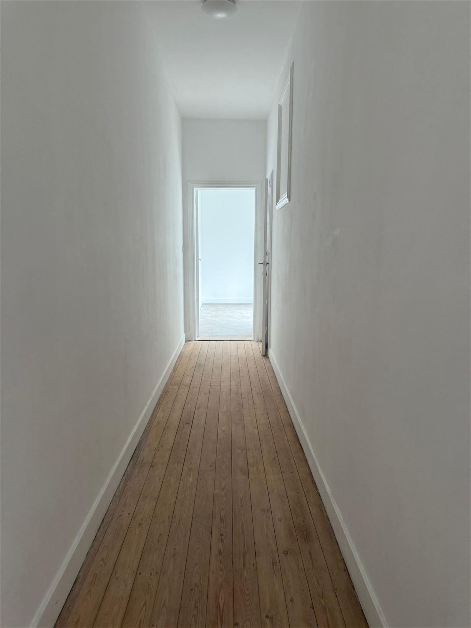 2 SLPK appartement te huur op de 3de verdieping, gelegen op het Falconplein  foto 4