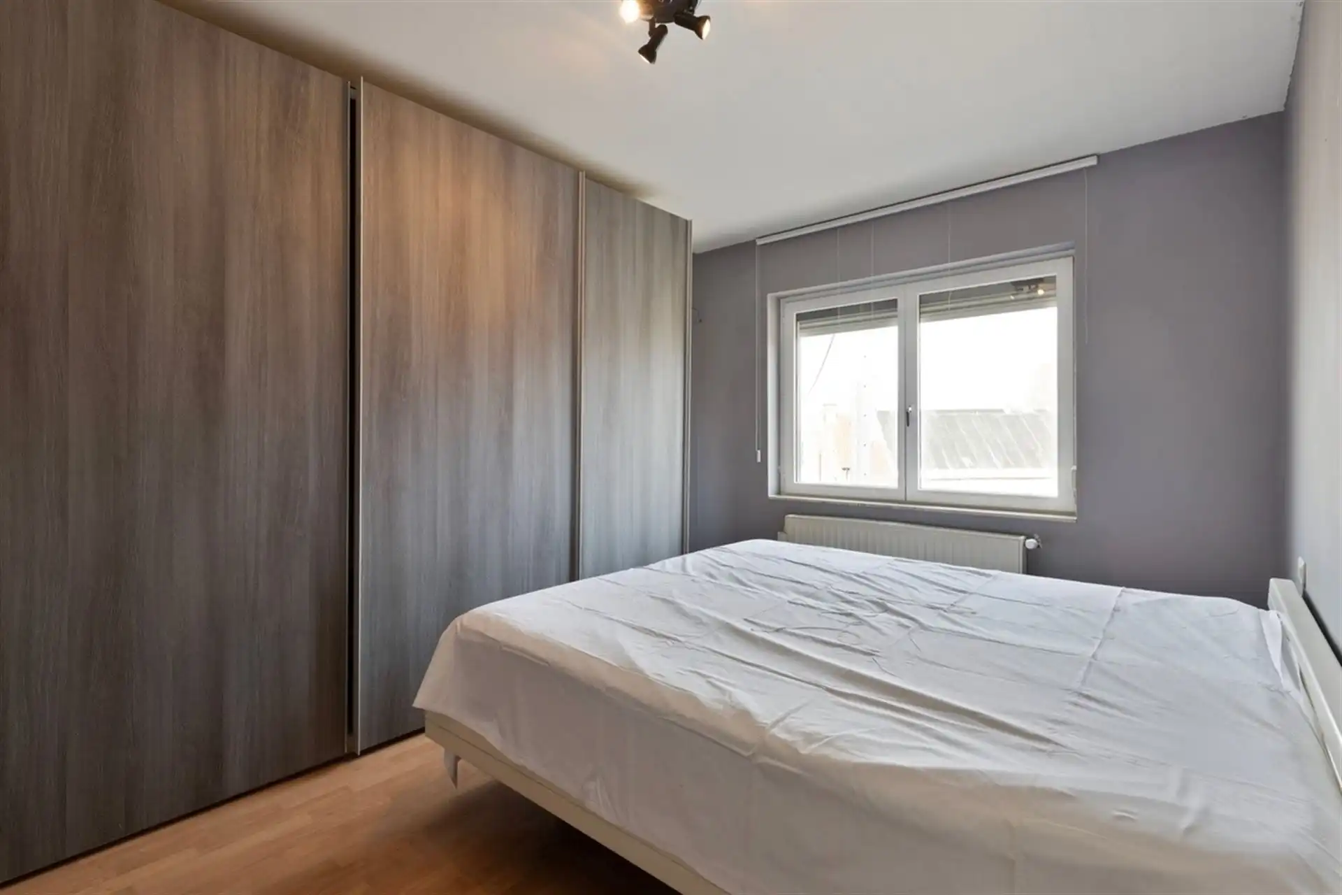 Ruime halfopen bebouwing (3 slpks), terras en tuin foto 19