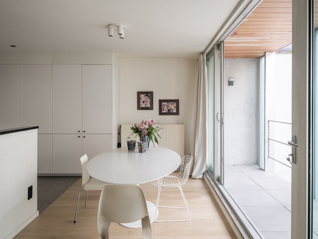 Toplocatie Centrum Gent – Stijlvol 2 slpk-appartement met ‘loft-allures’ en buitenruimte in de Koningstraat. foto 6