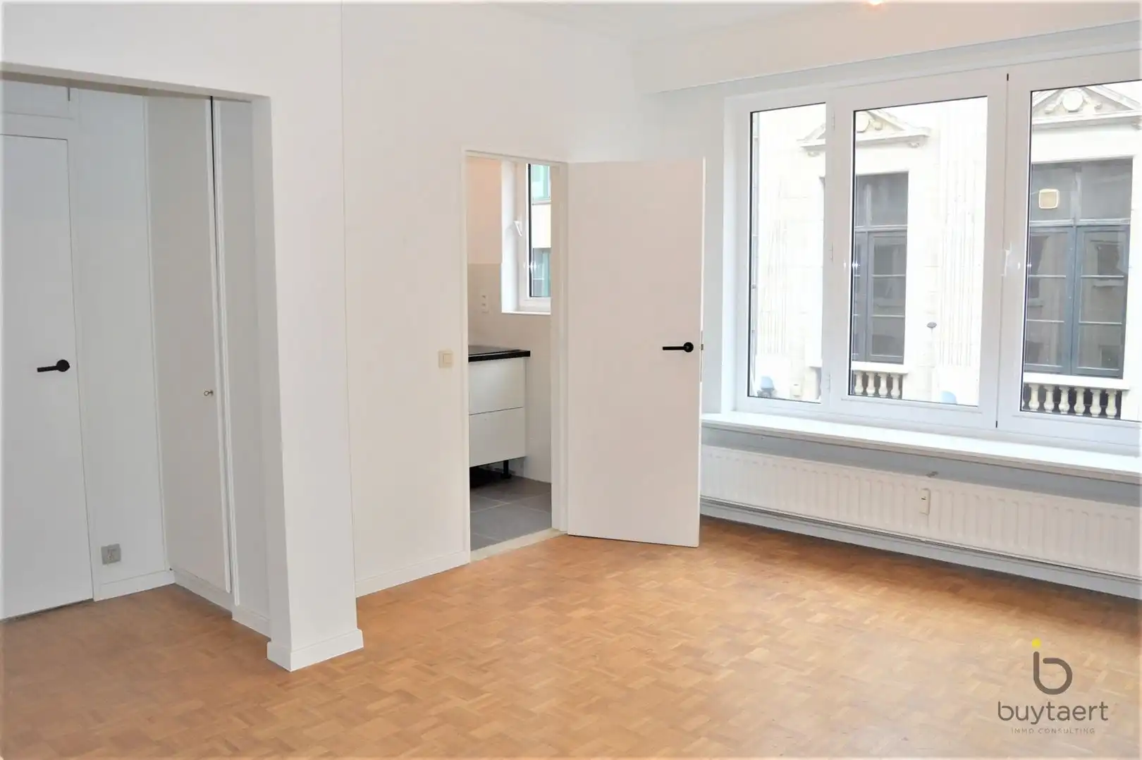 Ideaal starters appartement in hartje Antwerpen. foto 5