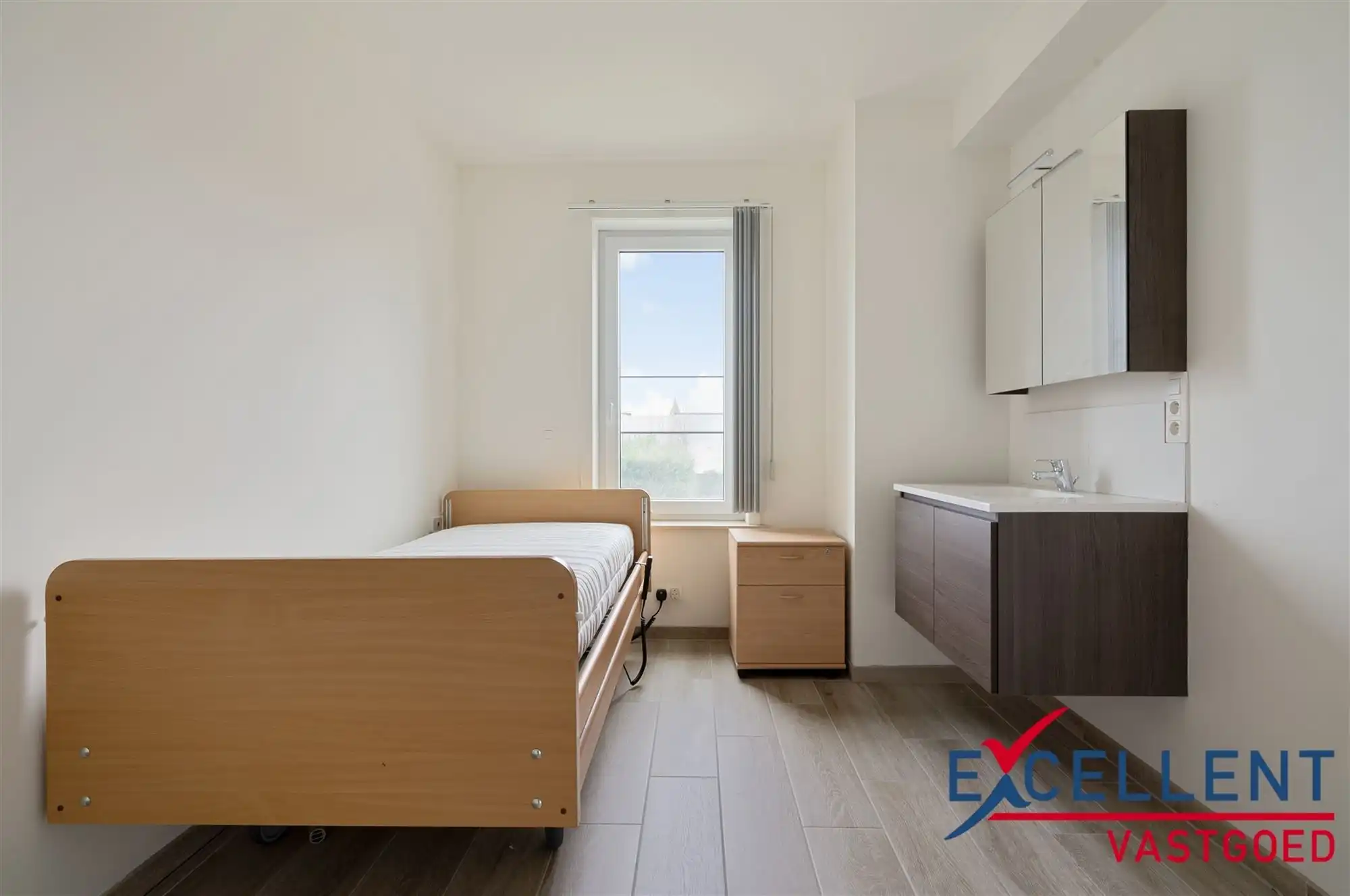 Zeer ruime service flat te koop Hof Van Rekkelinge Deinze! foto 5