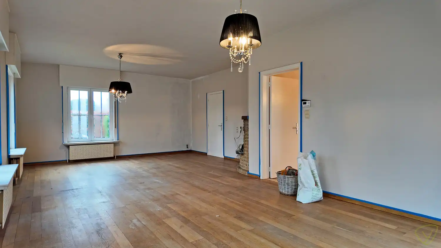 Zonnig en rustig gelegen alleenstaande woning te Eeklo! foto 2