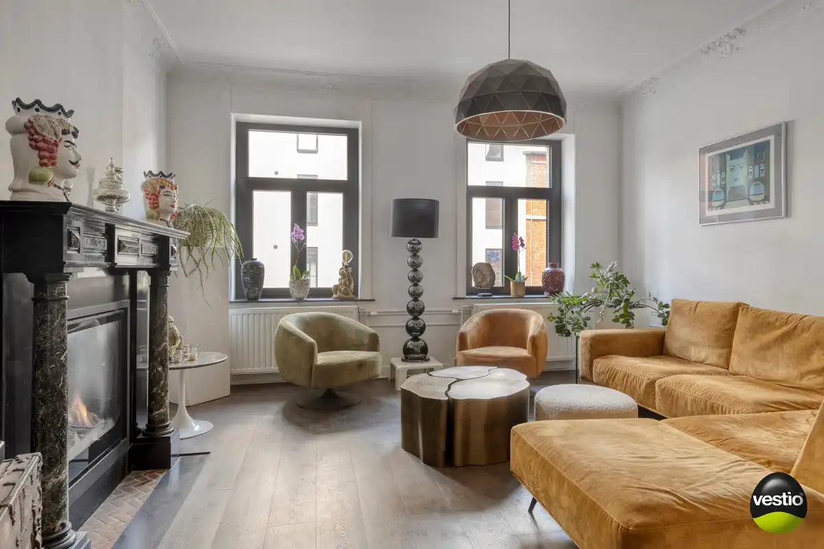 KARAKTERVOL VOLLEDIG GERENOVEERD STATIG HERENHUIS IN CENTRUM VAN TONGEREN. foto 6