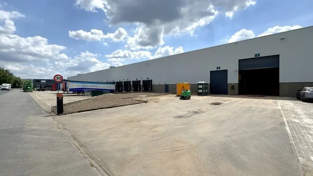 Logistiek magazijn met kantoren te huur in Prologis Park Bornem DC1 foto {{pictureIndex}}