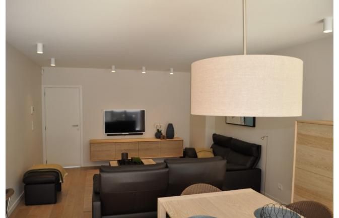 STIJLVOL EN KWALITATIEF 2 SLAAPKAMER APP IN CENTRUM BILZEN foto {{pictureIndex}}