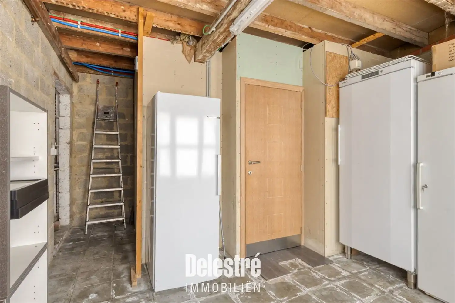 SOLIDE GEBOUW MET UITZONDERLIJKE OPP. 441 M2 foto 24