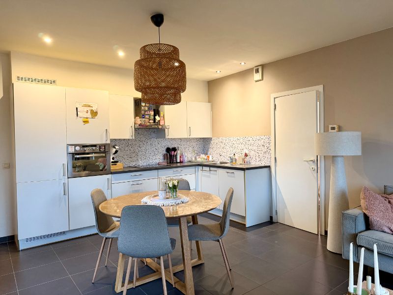 INSTAPKLAAR 1-SLAAPKAMERAPPERTEMENT MET TERRAS EN AUTOSTAANPLAATS foto 5