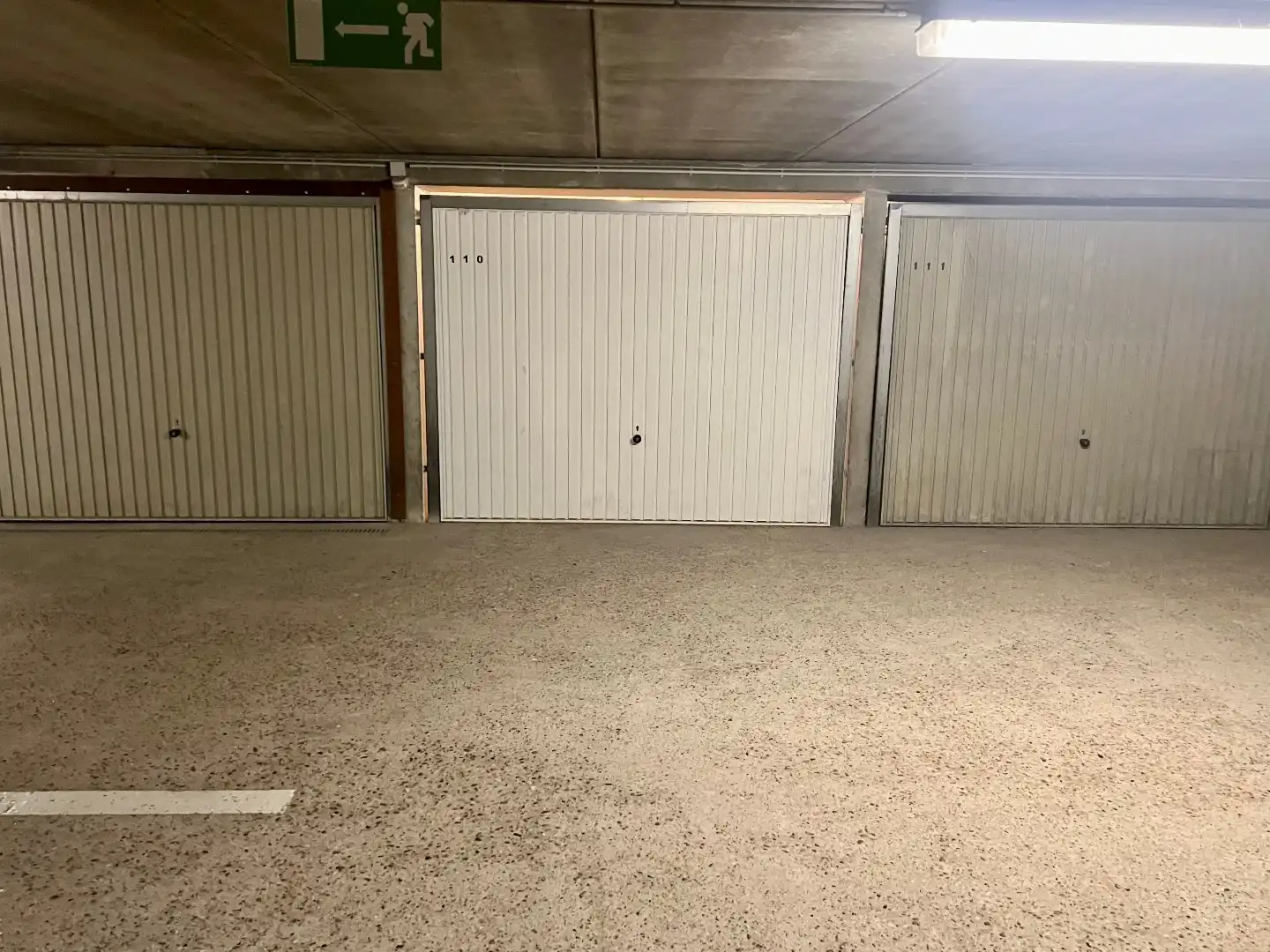 Gesloten garage - aan de Zeedijk foto 3
