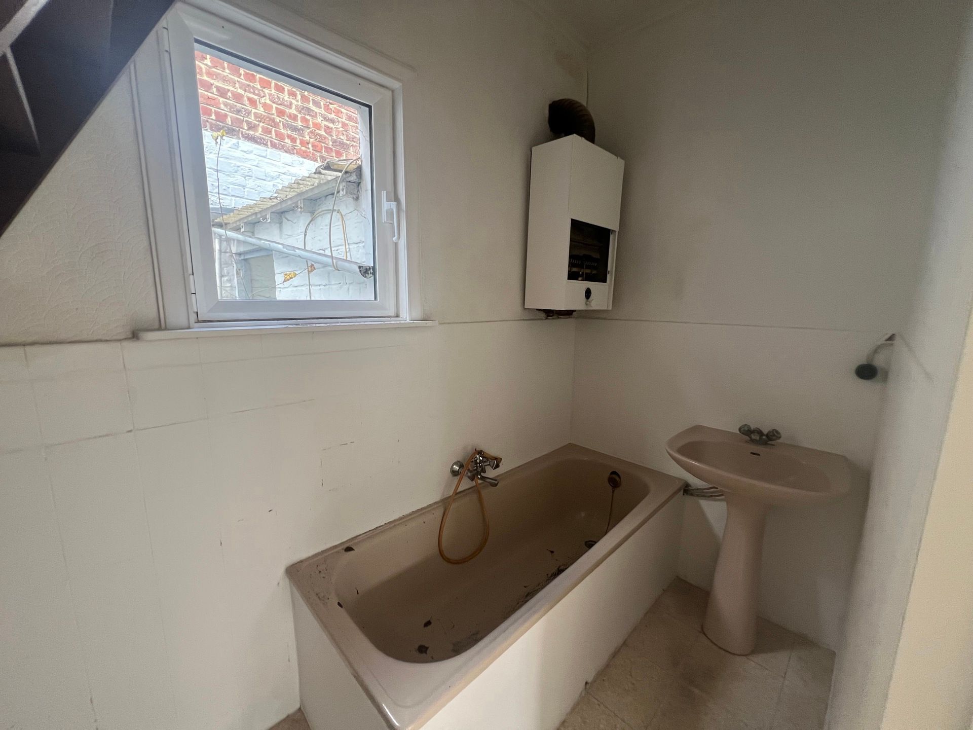 Volledig te renoveren woning nabij centrum Liedekerke foto 11