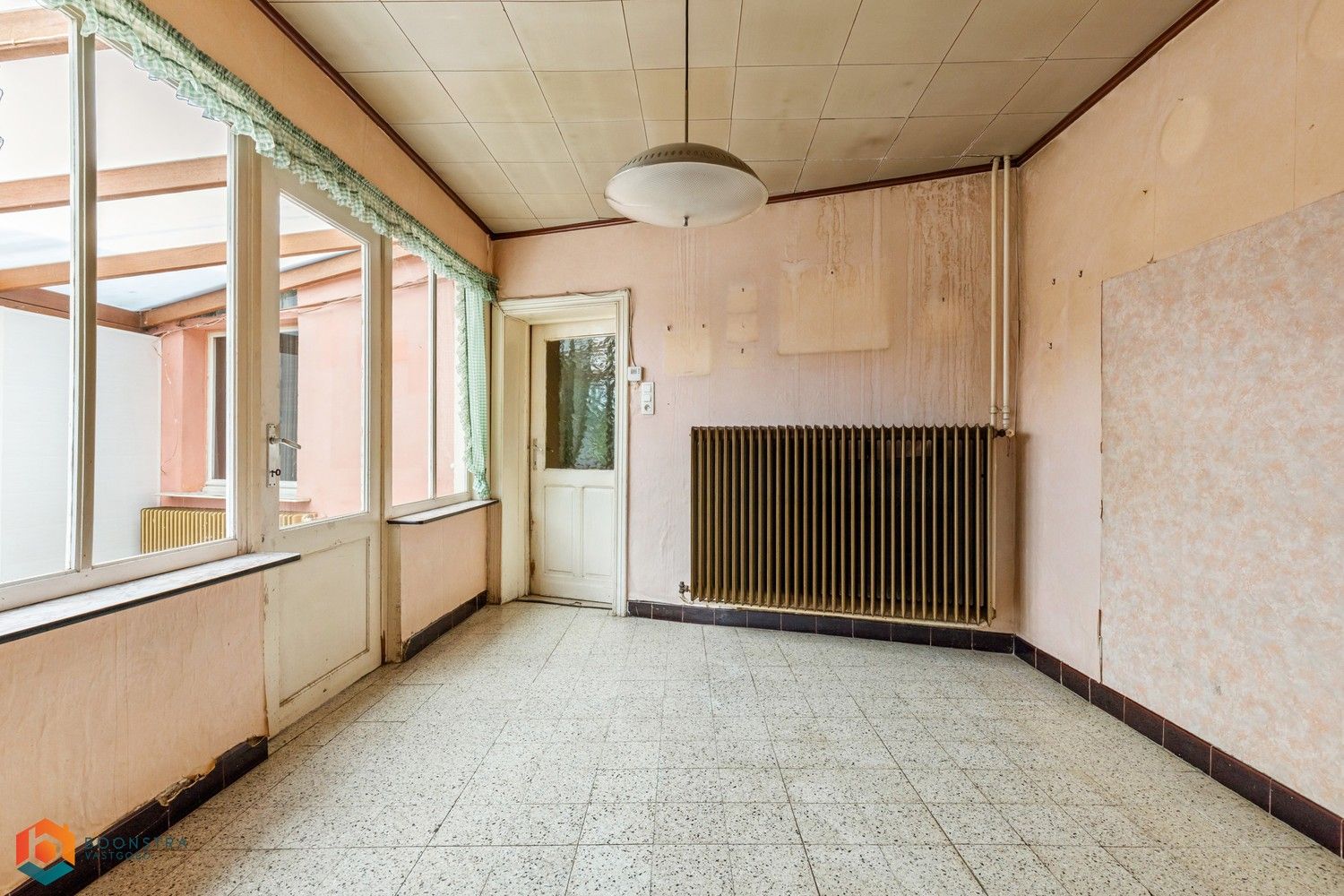 Te renoveren woning met 3 ruime slpkrs in centrum Onze-Lieve-Vrouw-Waver foto 6