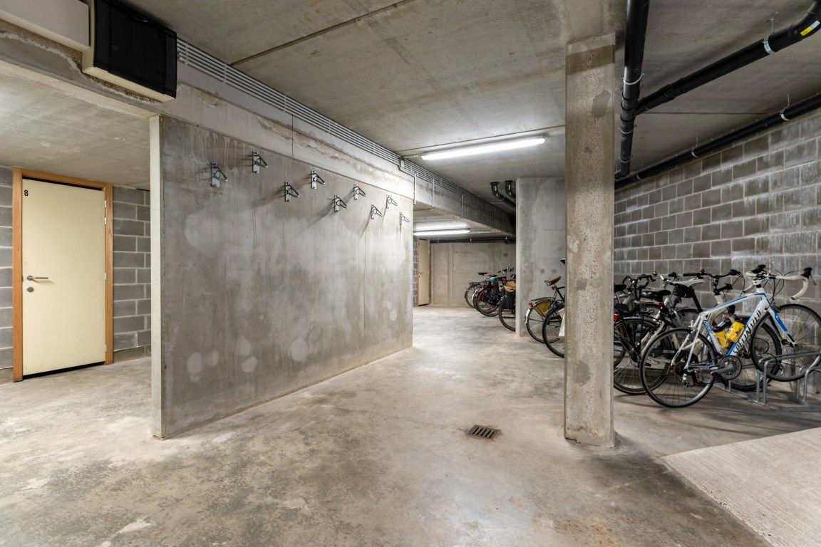 Mooi gelegen appartement langsheen het water met terrassen en parkeerplaats te Gent foto 22