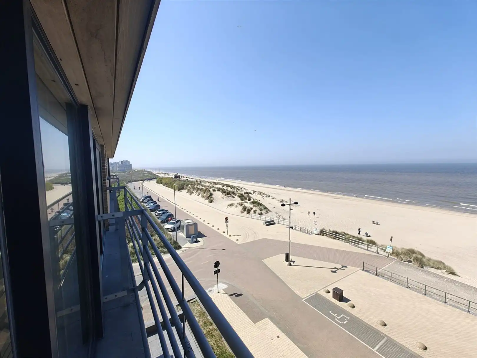 studio met frontaal zeezicht foto 6