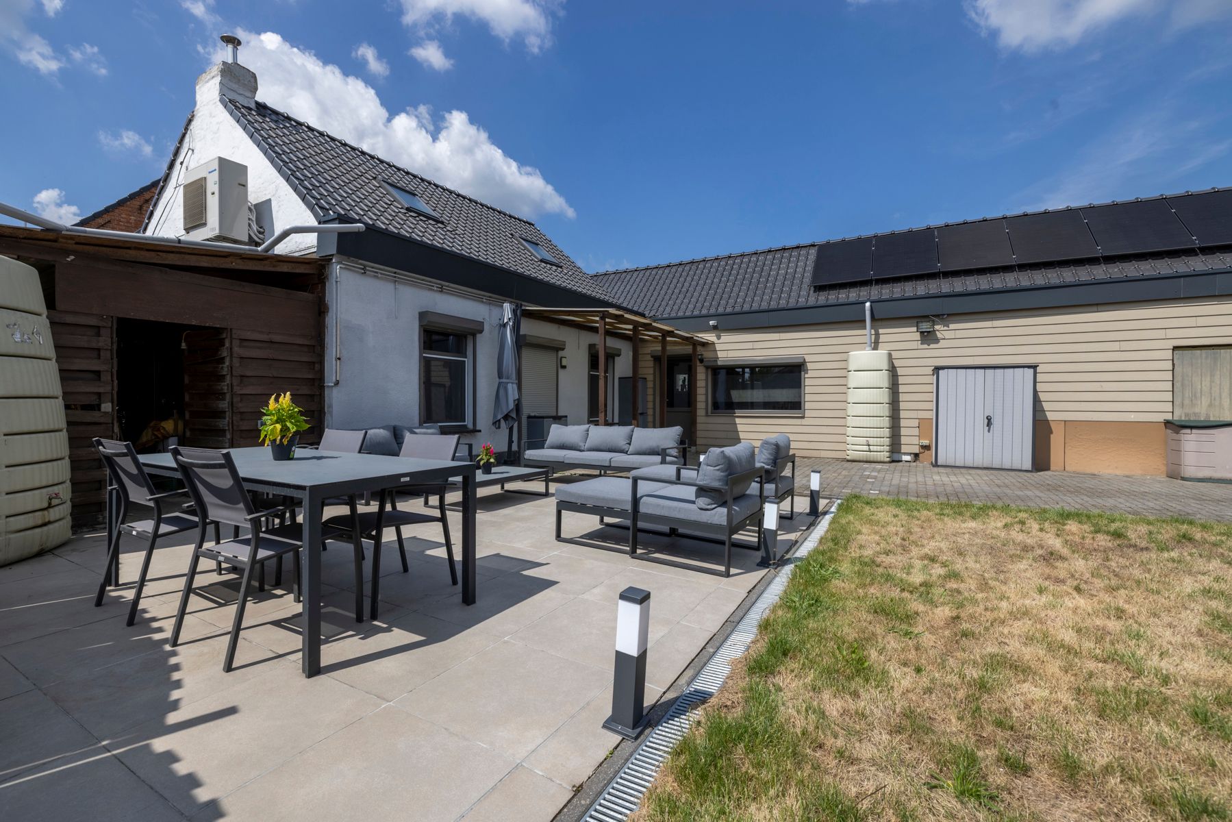 Woning met 2 slaapkamers, bureau en garage te koop! foto 20